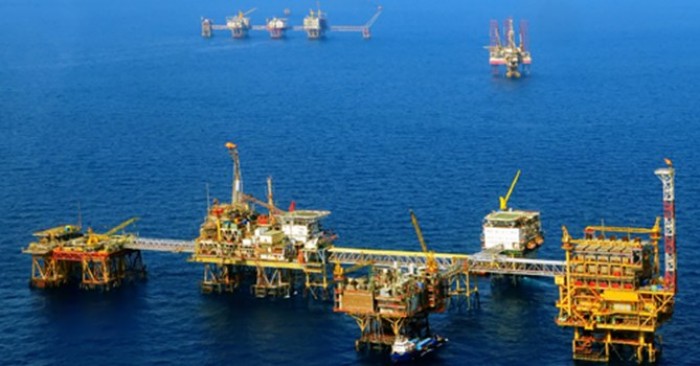 Giàn khoan trên mỏ Bạch Hổ, thuộc liên doanh Vietsovpetro. Ảnh: Hoàng Chương