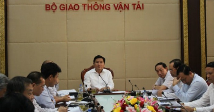 Bộ trưởng Đinh La Thăng chủ trì cuộc họp Bộ Giao thông vận tải ngày 18/11