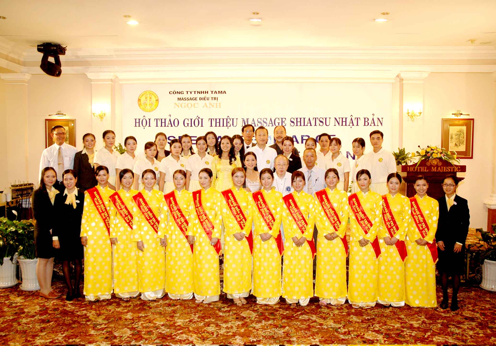 Ban lãnh đạo - CBCNV Ngọc Anh Spa