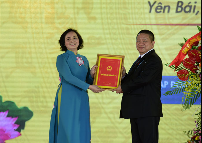 Trao giấy quyết định chủ trương đầu tư