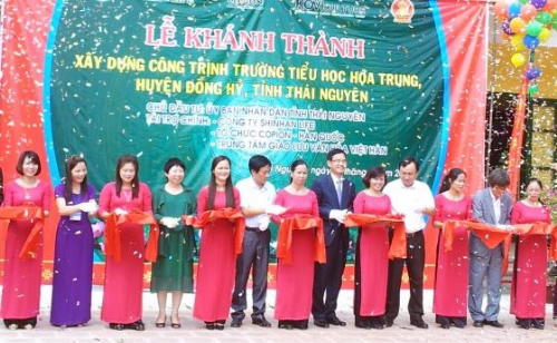 Khánh thành trường tiểu học Hóa Trung tại thành phố Thái Nguyên.