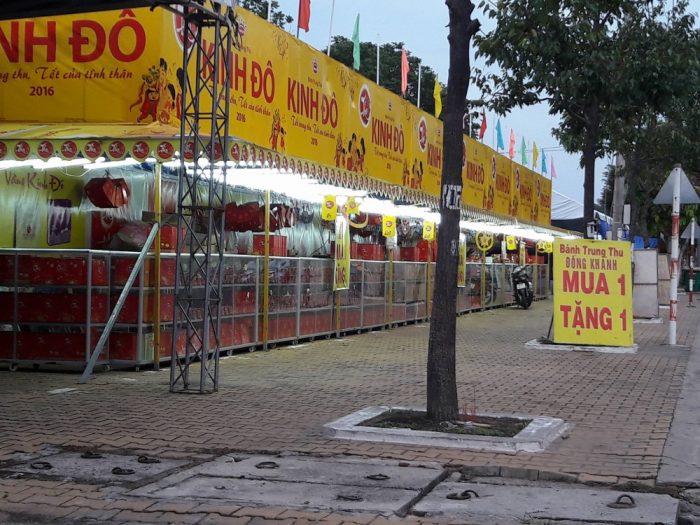 Người dân đang dần quay lưng với các sản phẩm bánh trung thu. Ảnh minh họa.