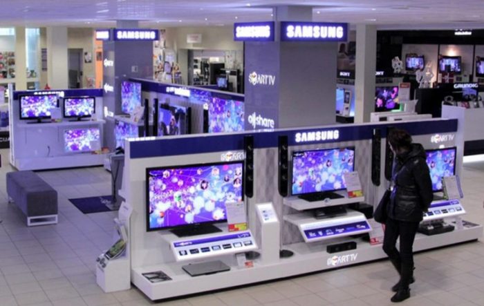 Có hơn 600 công te nơ hàng chứa các sản phẩm TV và đồ điện tử gia dụng của Samsung đang lênh đênh trên những con tàu của Hanjin và không thể cập cảng được