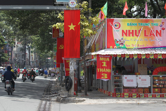 Thậm chí “Mua 1 thành 3”… nhưng người mua vẫn vắng bóng.
