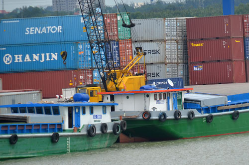 Hãng tàu Hanjin tuyên bố phá sản ảnh hưởng rất lớn đến tiến độ giao hàng của các doanh nghiệp xuất nhập khẩu Việt Nam. Ảnh: Tấn Thạnh