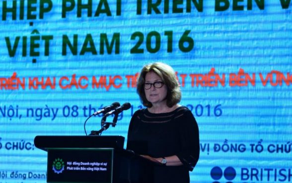 Bà Kristan Shoultz- Quyền điều phối viên thường trú Liên Hợp Quốc tại Việt Nam phát biểu tại diễn đàn