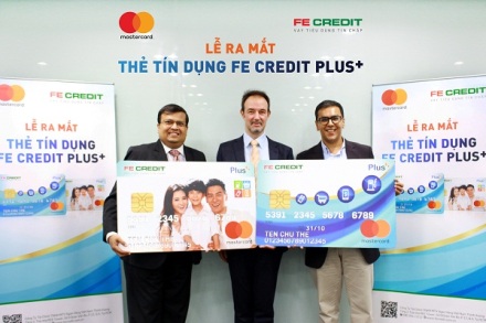 fe-credit-ra-mat-the-tin-dung-2