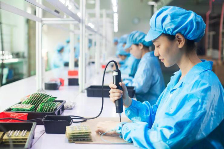 Thương chiến và Covid-19 khép lại thời kỳ TQ là công xưởng thế giới, Việt Nam đi đầu trong nhóm điểm đến mới - Ảnh 2. Thương chiến và Covid-19 khép lại thời kỳ TQ là công xưởng thế giới, Việt Nam đi đầu trong nhóm điểm đến mới - Ảnh 2.